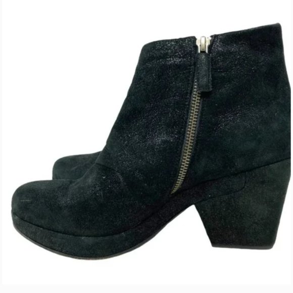Eileen Fisher Coax Black Soft Grained Texture Leather Platform Boots - Size 9. - Picture 5 of 14